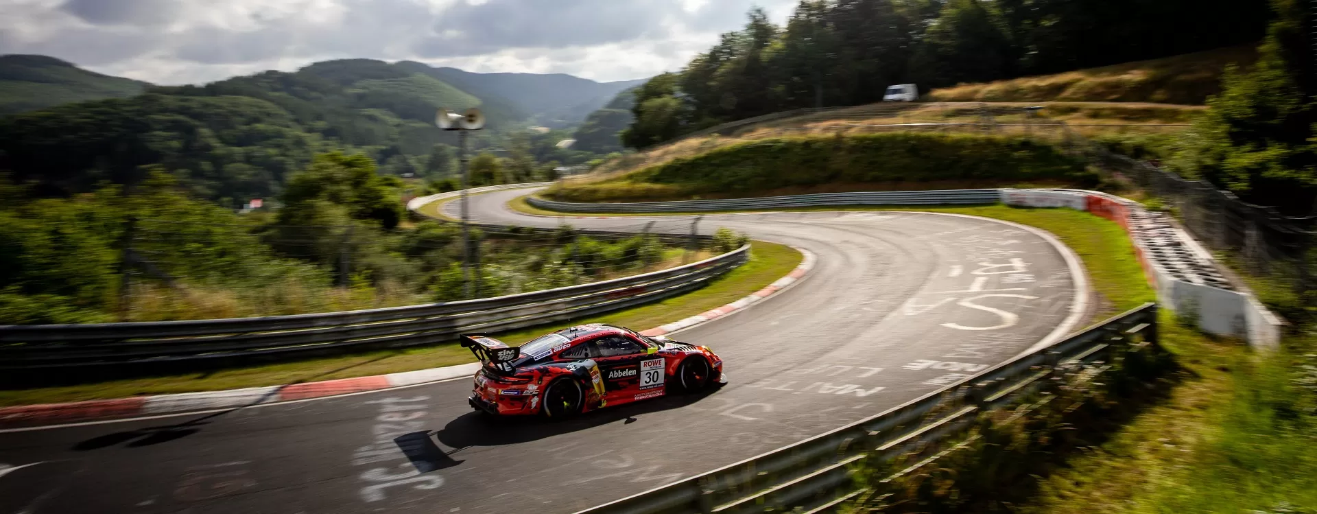 Сильный состав пилотов Porsche 911 GT3 R для гонки на Нюрбургринге